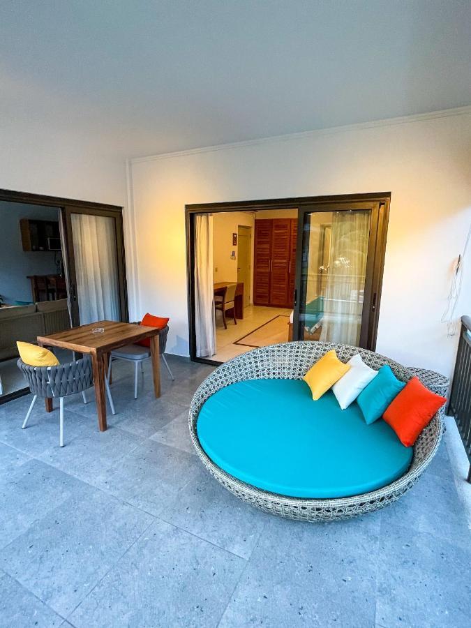 Nautilus Apartments Anse Royale Exterior foto